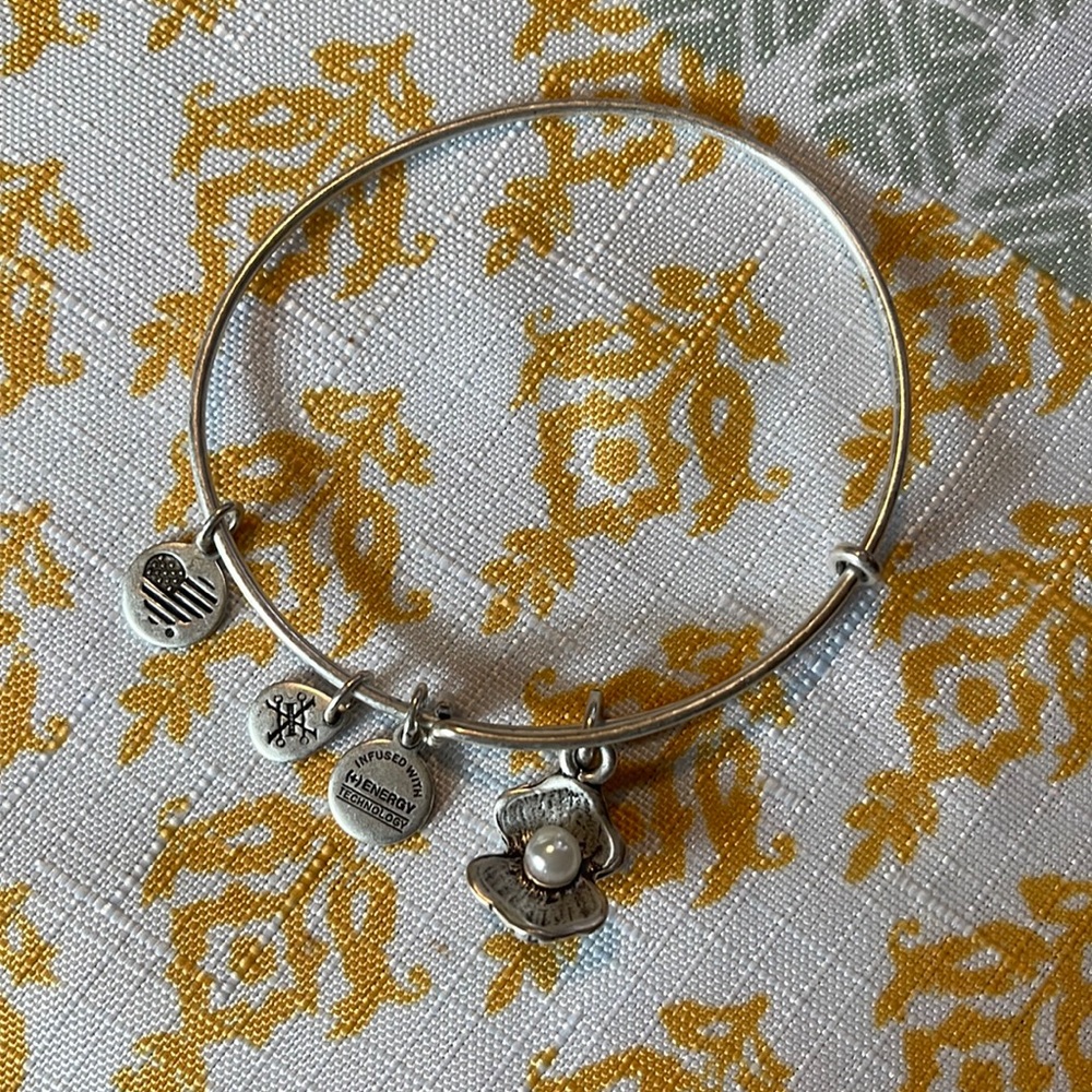 Alex and Ani Clamshell Bracelet